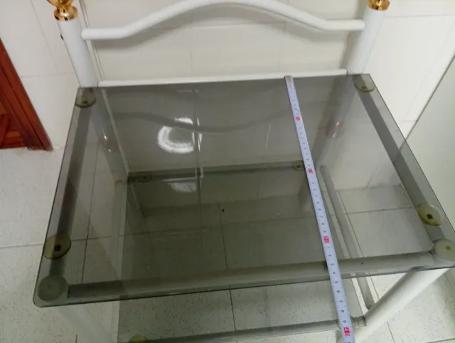 Mesita auxiliar cristal y metal