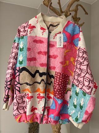 Bomber mujer estampada