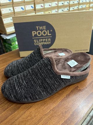 Zapatilla Casa Marrón The Pool Hombre T. 39 y 42