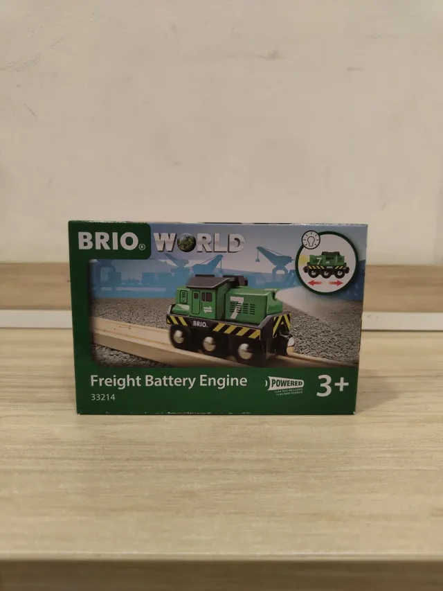 Locomotiva de Cargas BRIO com Bateria e Luz 33214