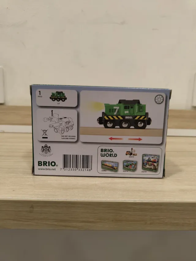 Locomotiva de Cargas BRIO com Bateria e Luz 33214