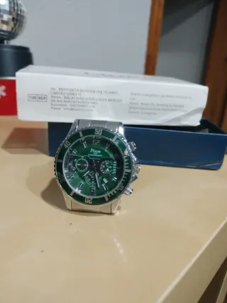 Reloj HKUN Caballero con movimiento de Cuarzo.