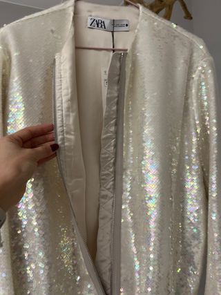 Bomber lentejuelas Zara hueso Talla S