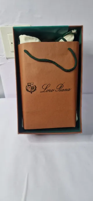 Zapatos Loro Piana Suede Negro