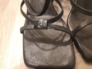 Sandalias Dear Frances Talla 37 Negras. Marca lujo