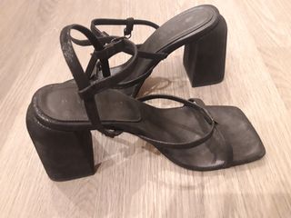 Sandalias Dear Frances Talla 37 Negras. Marca lujo