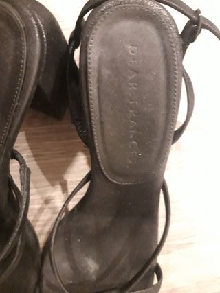 Sandalias Dear Frances Talla 37 Negras. Marca lujo