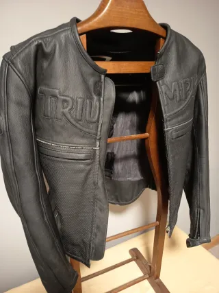 Chaqueta de moto Triumph Negra cuero