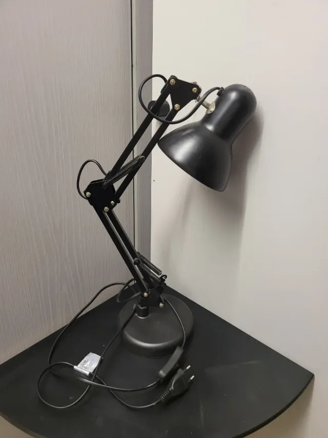 Lámpara Escritorio IKEA Negra