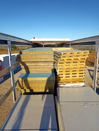 Paneles Sándwich Aislamiento