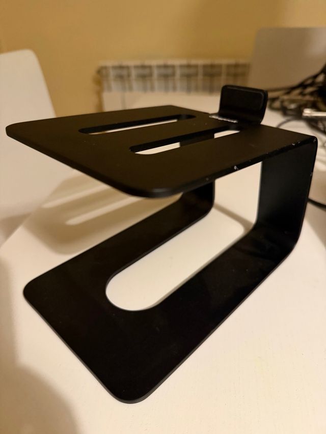 Soportes Altavoces Escritorio Aluminio. Stageek.