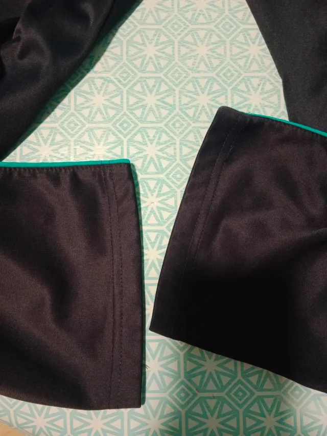 Uniforme chándal Niña María - Adoratrices