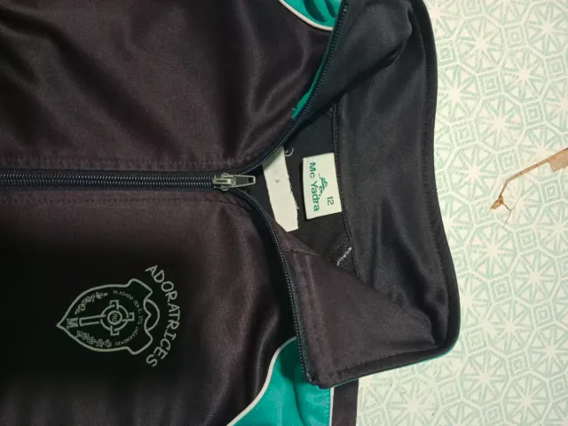 Uniforme chándal Niña María - Adoratrices