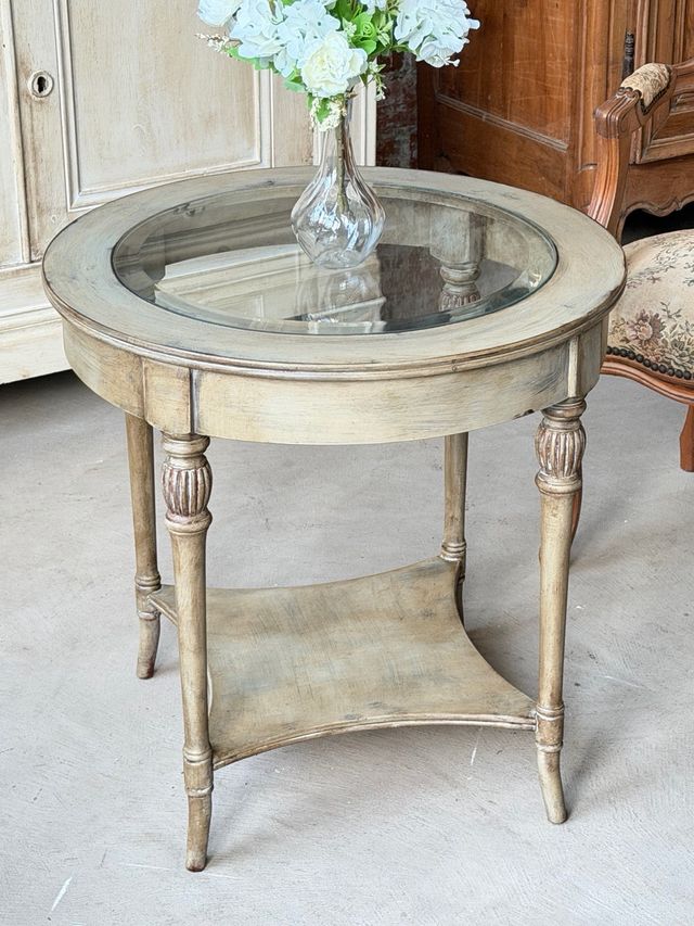 mesita auxiliar francesa