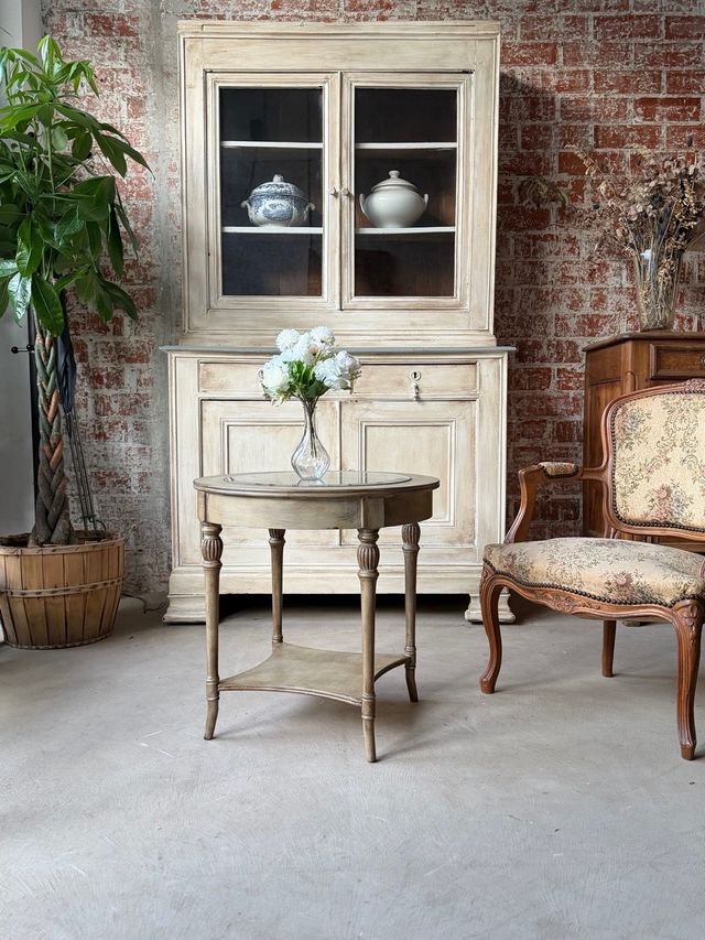 mesita auxiliar francesa