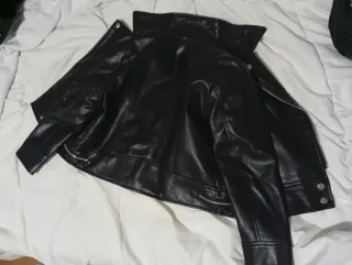 Chaqueta Cuero Negra Zara