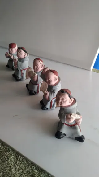 5 fraticelli terracotta colorata