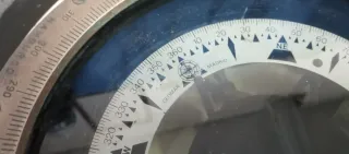 Brújula de barco original Firmada por Plath Geomar