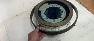 Brújula de barco original Firmada por Plath Geomar