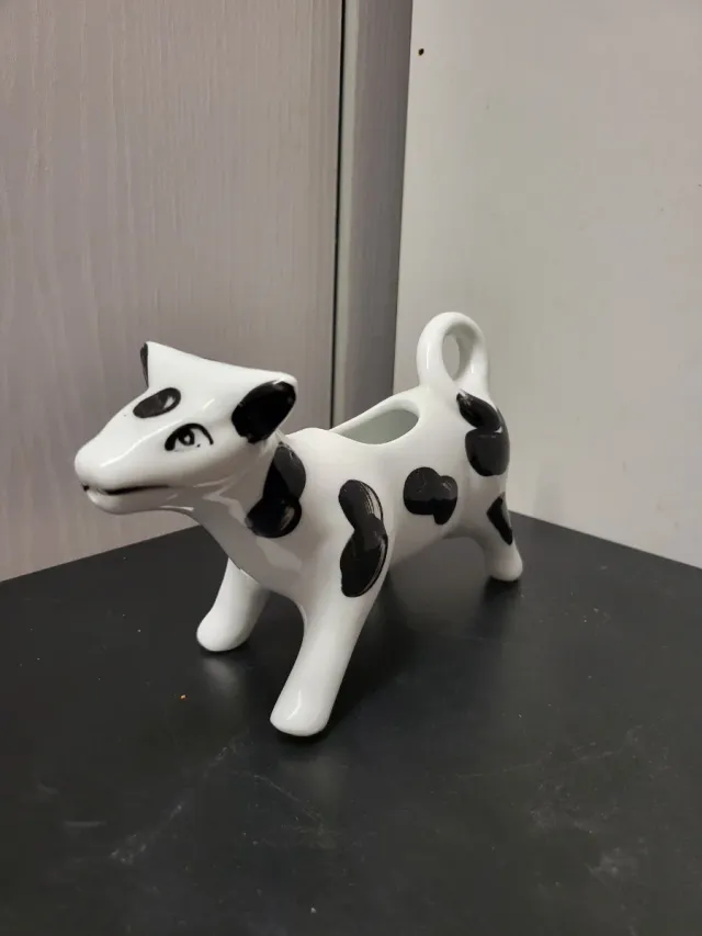 Jarra cerámica vaca blanco y negro