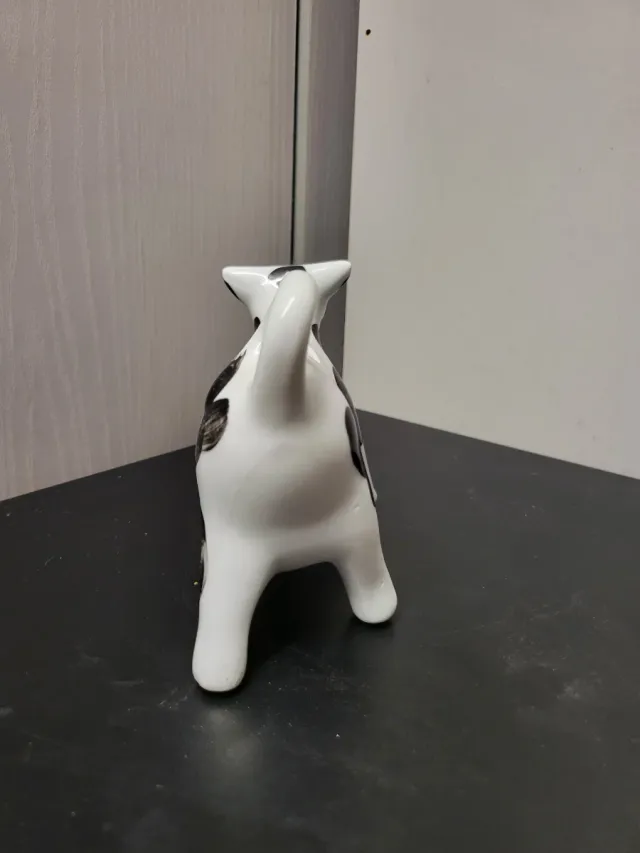 Jarra cerámica vaca blanco y negro