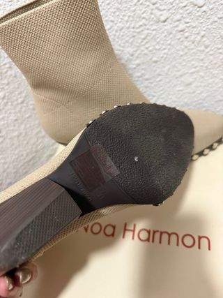 Botas cowboy beige con tachuelas