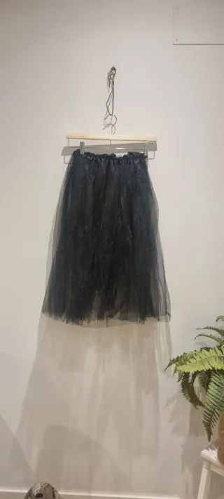Falda larga de tul negra