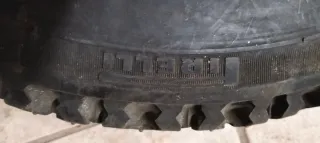 2 Neumáticos de clavos Pirelli 155 R13