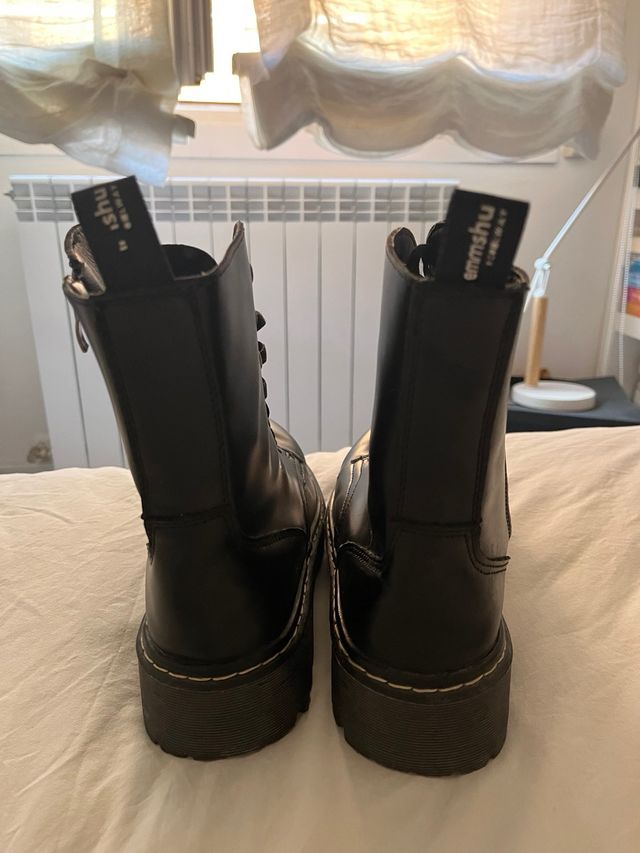 Botas militares negras