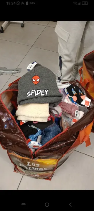 Tengo ropa mixta de niños  Tengo jacketas  Zapato