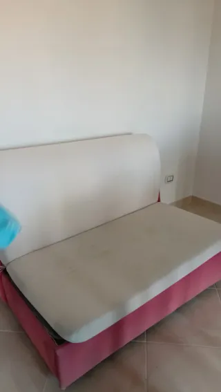 Divanetto letto tessuto blu e rosa