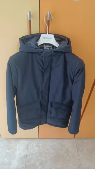 Giubbotto Sarabanda blu con cappuccio, trattabile