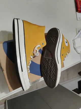 Converse All Stars Amarillas T42.5