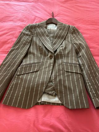 Traje Massimo Dutti rayas marrón y blanco