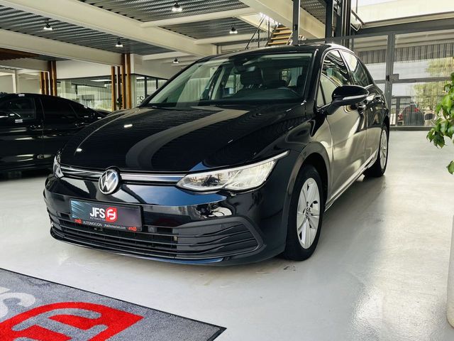 Volkswagen Golf 8  1.5 TSI 130 CV
