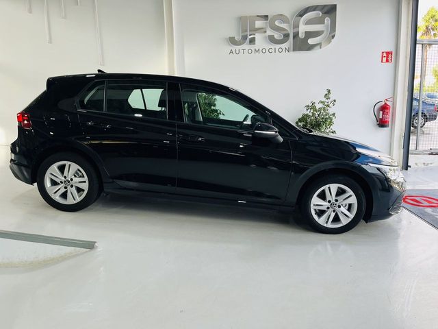 Volkswagen Golf 8  1.5 TSI 130 CV