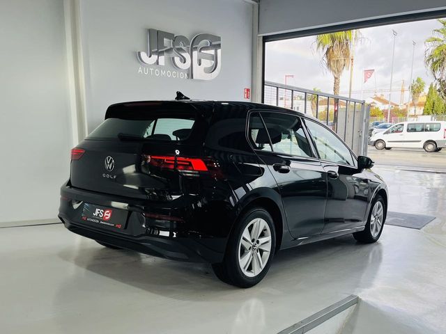 Volkswagen Golf 8  1.5 TSI 130 CV