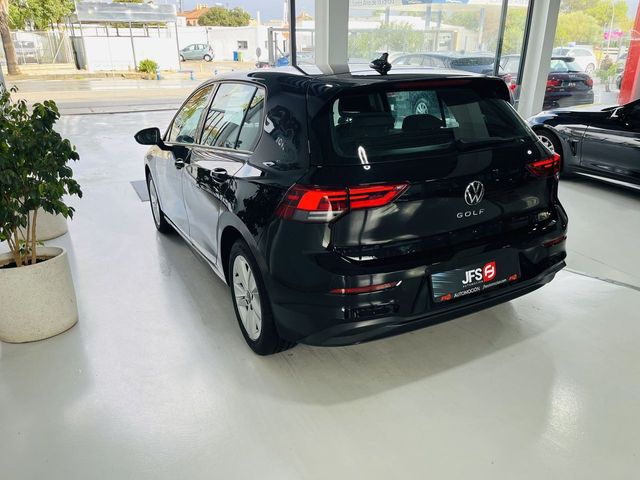 Volkswagen Golf 8  1.5 TSI 130 CV