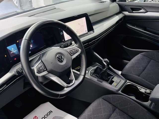 Volkswagen Golf 8  1.5 TSI 130 CV