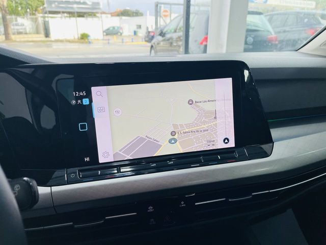 Volkswagen Golf 8  1.5 TSI 130 CV