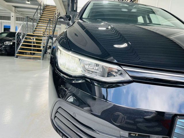 Volkswagen Golf 8  1.5 TSI 130 CV