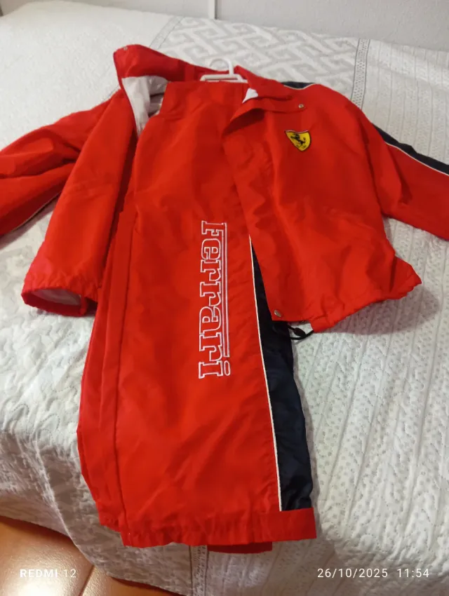 Conjunto Ferrari Rojo y Negro