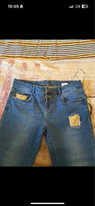 Pantalón vaquero azul talla 42