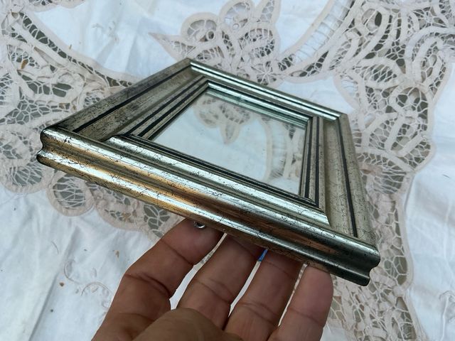 Specchio argentato elegante con cornice in argento, 21cm x 17cm
