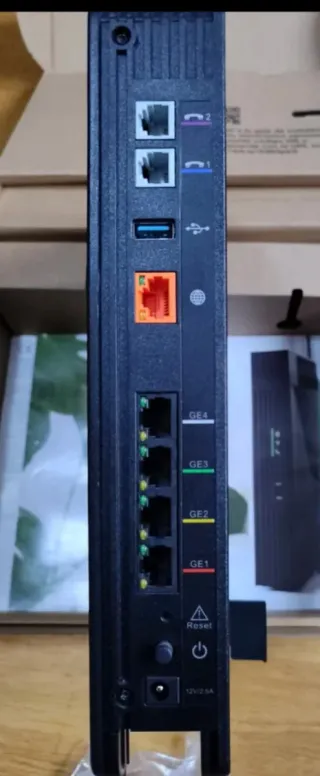 Router Orange/Jazztel livebox 6+ WiFi 6 y telefon