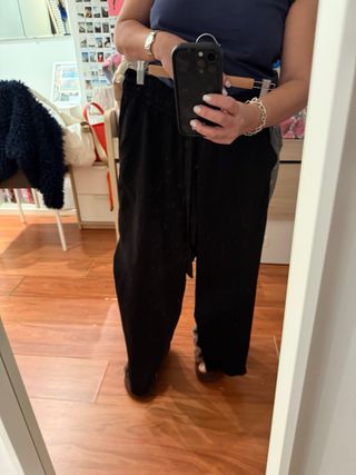 Pantalones negros anchos