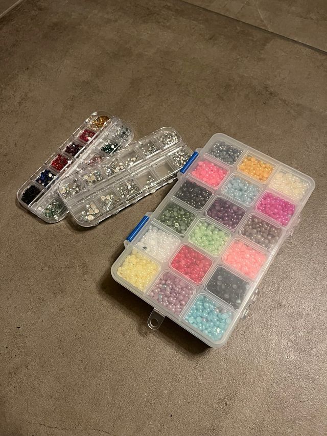 Set perle e brillantini per nail art