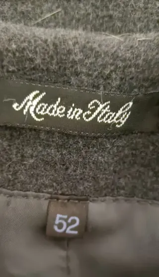 Cappotto grigio doppiopetto con cintura