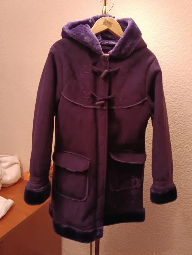Abrigo niña morado con capucha