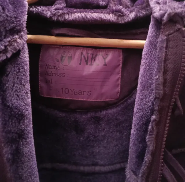 Abrigo niña morado con capucha